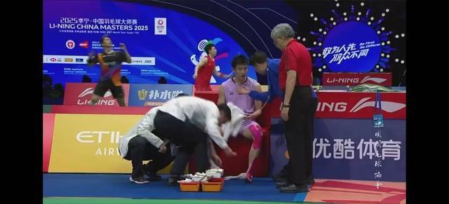 包含HKA鏖战G2,Doinb打出惊人五杀宿敌对决2025世界赛,强势挺进下一轮的词条 包含HKA鏖战G2,Doinb打出惊人五杀宿敌对决2025世界赛,强势挺进下一轮的词条