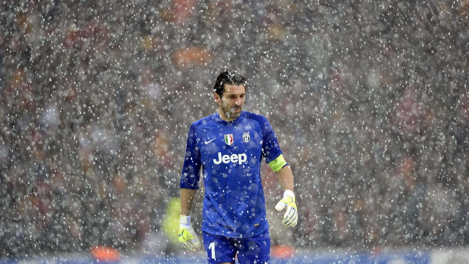 从伯纳乌到斯坦福桥，本泽马化身球场艺术家，切尔西的战术交响乐彻底粉碎曼联迷梦